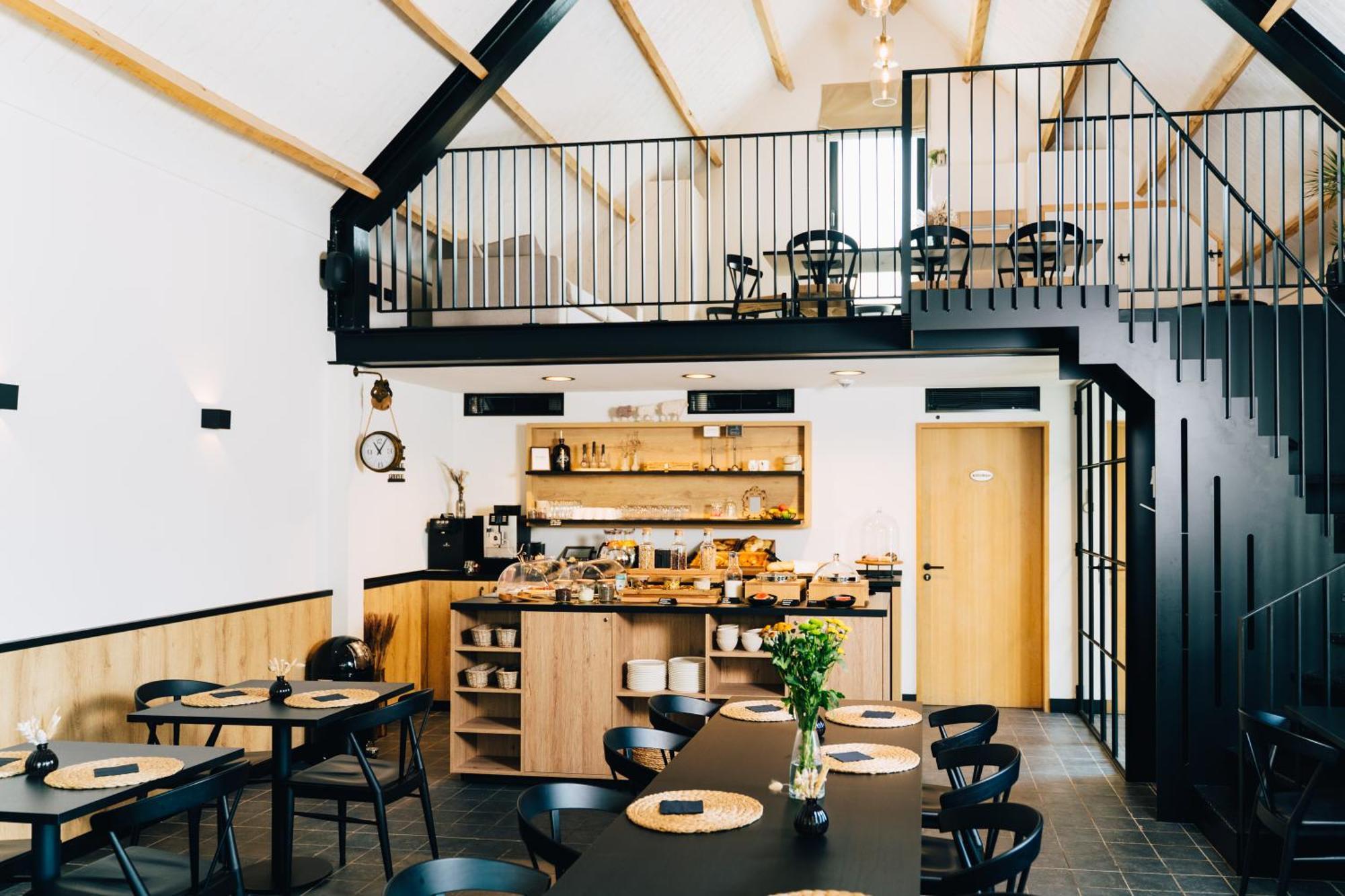 Factory Hotel Беверен Экстерьер фото